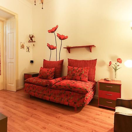 Appartamento Red Almirante By Homing Lisbona Esterno foto